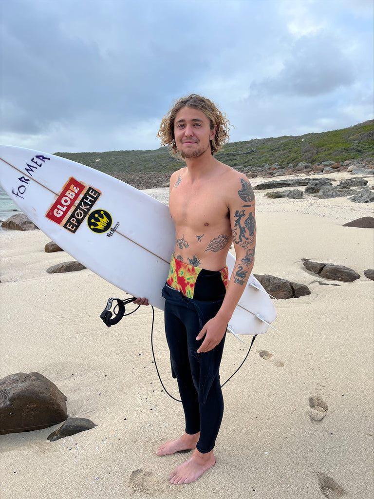 Xcel signs Aussie free surfer SHAUN MANNERS